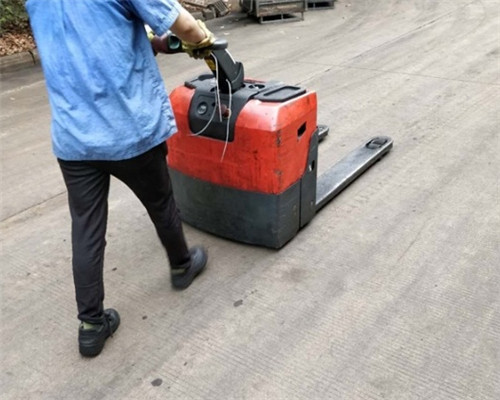 某飛機制造集團，諾力全電動(dòng)搬運車(chē)PT系列